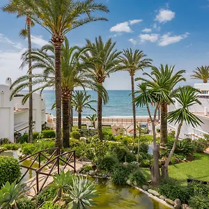 Macdonald Leila Playa Apartament